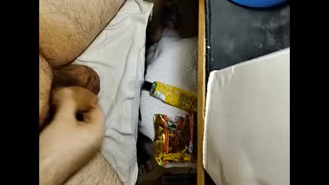 Snapshot of small_1986 chatting on February 20, 2025, 9:11 am transmisin gratuita bajo demanda  free broadcast on demand online show from February 20, 2025, 9:11 am