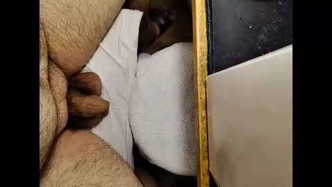 Snapshot of small_1986 chatting on October 9, 2025, 7:50 am transmisin gratuita bajo demanda  free broadcast on demand online show from October 9, 2025, 7:50 am