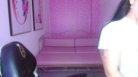 Snapshot of small__naughty chatting on May 25, 2026, 1:06 pm Mariana Torres online show from May 25, 2026, 1:06 pm
