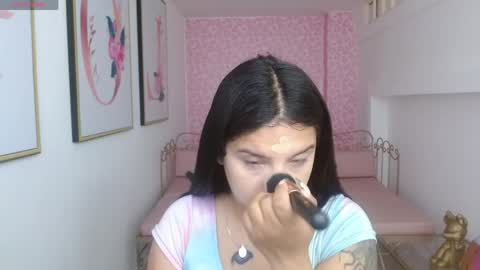 Snapshot of small__naughty chatting on June 7, 2026, 1:04 pm Mariana Torres online show from June 7, 2026, 1:04 pm
