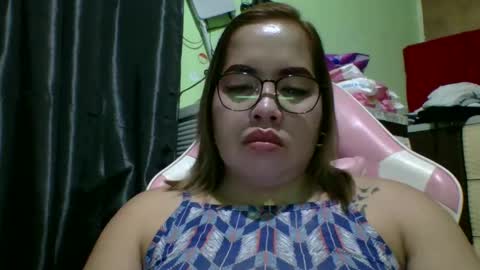 Snapshot of small_boobs59 chatting on April 30, 2026, 2:34 pm Lovewella online show from April 30, 2026, 2:34 pm
