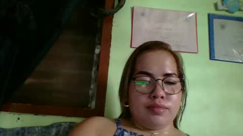 Snapshot of small_boobs59 chatting on May 1, 2026, 3:44 am Lovewella online show from May 1, 2026, 3:44 am