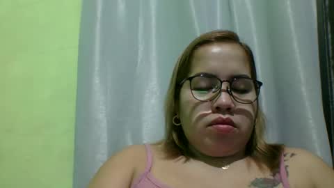 Snapshot of small_boobs59 chatting on May 11, 2026, 3:07 pm Lovewella online show from May 11, 2026, 3:07 pm