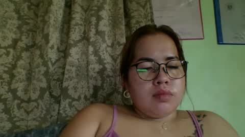 Snapshot of small_boobs59 chatting on May 12, 2026, 5:37 am Lovewella online show from May 12, 2026, 5:37 am