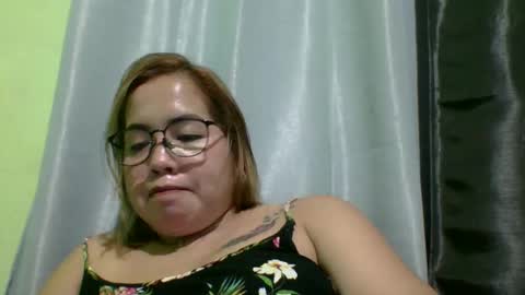 Snapshot of small_boobs59 chatting on May 16, 2026, 10:36 am Lovewella online show from May 16, 2026, 10:36 am