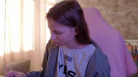 Snapshot of small_emma0 chatting on April 6, 2026, 2:51 pm Emma online show from April 6, 2026, 2:51 pm