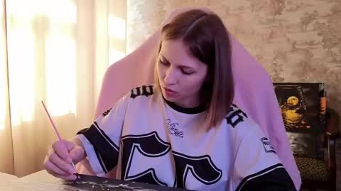 Snapshot of small_emma0 chatting on May 7, 2026, 2:11 pm Emma online show from May 7, 2026, 2:11 pm