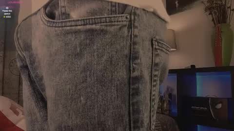 Smalldickboy4life online show from May 9, 2026, 12:05 am