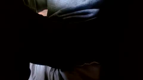 Snapshot of smallmalelass chatting on January 1, 2025, 4:29 pm smallmalelass online show from January 1, 2025, 4:29 pm