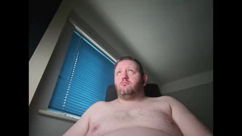 Snapshot of smallone19832 chatting on December 7, 2024, 8:44 am smallone19832 online show from December 7, 2024, 8:44 am