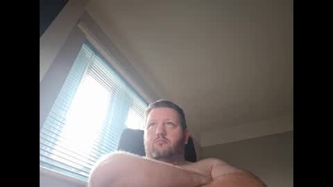 Snapshot of smallone19832 chatting on December 17, 2024, 9:28 am smallone19832 online show from December 17, 2024, 9:28 am
