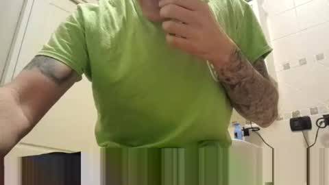 smallone8825 online show from September 25, 2025, 5:00 am