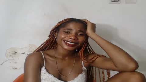 Snapshot of smallsluty chatting on June 7, 2026, 7:39 pm smallsluty online show from June 7, 2026, 7:39 pm