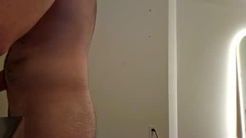 Snapshot of smallthrob chatting on May 14, 2026, 7:20 pm smallthrob online show from May 14, 2026, 7:20 pm