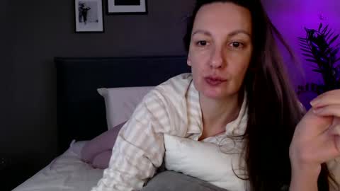 Anna no bbbbybybbabebyy just Anna. And dont call me mom please. online show from February 10, 2025, 6:20 am