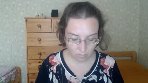 Snapshot of smart_rose chatting on September 9, 2025, 1:43 pm smart_rose online show from September 9, 2025, 1:43 pm