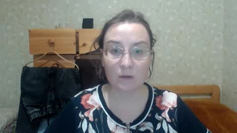 Snapshot of smart_rose chatting on October 27, 2025, 12:09 pm smart_rose online show from October 27, 2025, 12:09 pm
