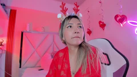 smile__1 online show from December 8, 2024, 11:35 am