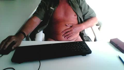 Snapshot of smilesnsmiles chatting on June 28, 2026, 4:24 pm George online show from June 28, 2026, 4:24 pm