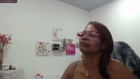 Smileth online show from October 5, 2025, 12:36 pm