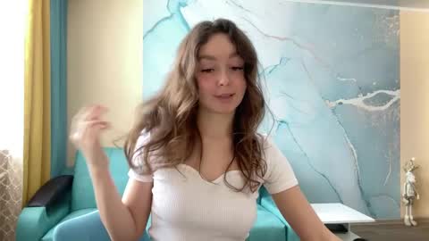 smiling_riddle online show from March 5, 2025, 7:05 am