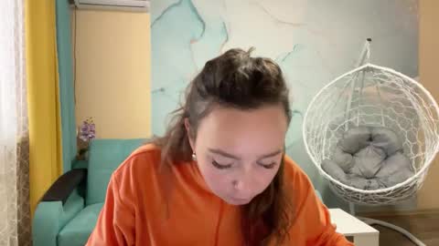 smiling_riddle online show from November 12, 2025, 8:59 am