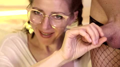 Tati  San online show from April 17, 2026, 1:58 pm