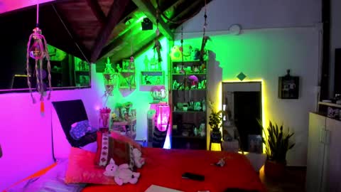 SmilingSalor online show from November 3, 2025, 1:51 am