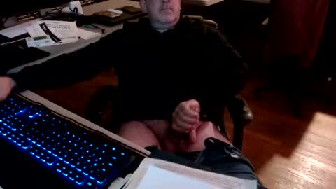 Snapshot of smly chatting on November 18, 2025, 11:37 pm smly online show from November 18, 2025, 11:37 pm