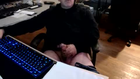 Snapshot of smly chatting on December 5, 2025, 8:38 pm smly online show from December 5, 2025, 8:38 pm