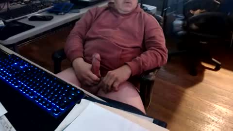 Snapshot of smly chatting on December 20, 2025, 2:13 pm smly online show from December 20, 2025, 2:13 pm