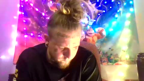 smoke online show from March 8, 2025, 10:32 am