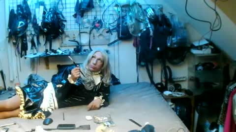 Snapshot of smokeslut365 chatting on July 18, 2026, 3:00 am smokeslut365 online show from July 18, 2026, 3:00 am