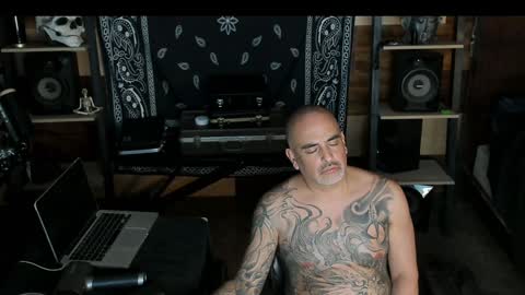 Smokey915 online show from January 19, 2025, 12:28 pm