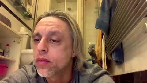 Snapshot of smokingtime chatting on December 21, 2025, 10:39 pm Smokingtime online show from December 21, 2025, 10:39 pm