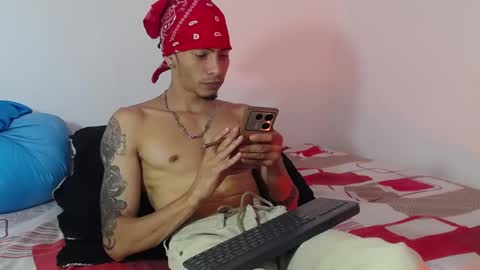 Snapshot of smooke_skinny chatting on September 15, 2025, 7:58 pm Daniel Aston online show from September 15, 2025, 7:58 pm