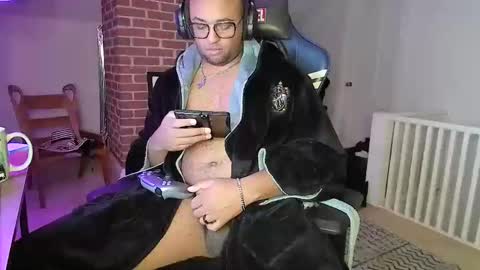 Smoothj2011 online show from April 24, 2026, 8:28 am