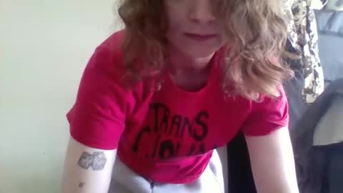 Snapshot of smoothvodka chatting on May 1, 2026, 6:12 pm Bambi--Vodka online show from May 1, 2026, 6:12 pm