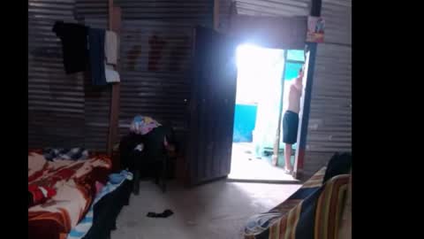 snakeguy08 online show from April 28, 2026, 12:21 pm