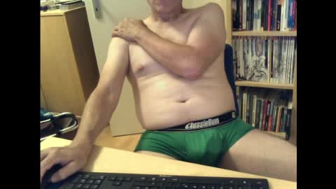 sneaxfreund online show from June 6, 2026, 11:09 pm