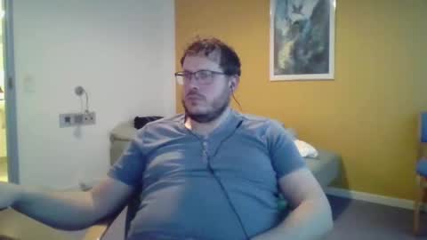 snebolden online show from March 4, 2025, 3:48 pm