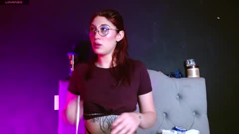 IG     OF red moonn online show from April 9, 2026, 6:02 am