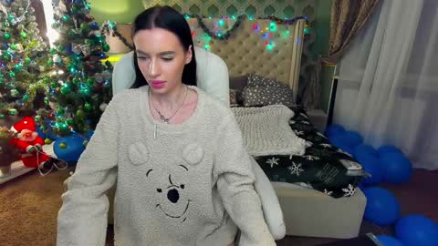 snow_whiteeex online show from December 29, 2024, 10:47 pm