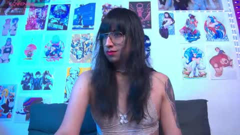 Snow and Bubble online show from December 17, 2024, 1:49 pm