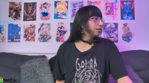 Snapshot of snowblack_ chatting on July 26, 2026, 6:37 pm Snow and Bubble online show from July 26, 2026, 6:37 pm