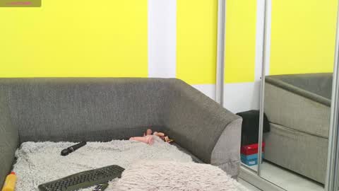 snowflakec online show from December 5, 2024, 9:17 pm