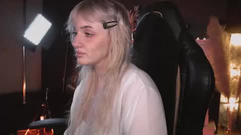 Snapshot of snowflakeskitty chatting on June 24, 2026, 5:17 am Ellie online show from June 24, 2026, 5:17 am