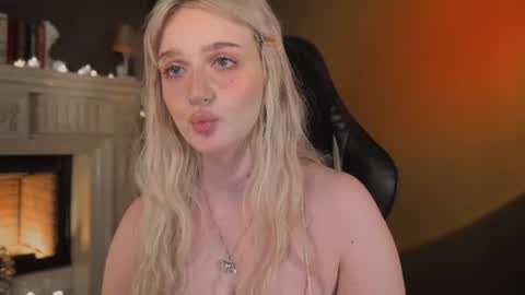 Snapshot of snowflakeskitty chatting on July 3, 2026, 5:25 am Ellie online show from July 3, 2026, 5:25 am