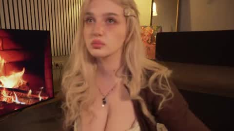 Snapshot of snowflakeskitty chatting on July 16, 2026, 5:24 am Ellie online show from July 16, 2026, 5:24 am