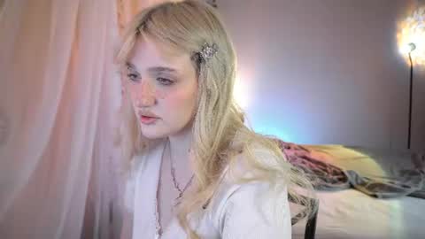 Snapshot of snowflakeskitty chatting on July 23, 2026, 5:27 am Ellie online show from July 23, 2026, 5:27 am